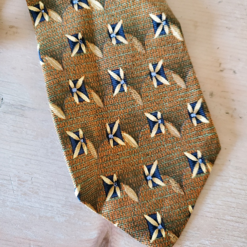 Ermenegildo Zegna Golden Patterned With Blue Men' s Tie Italy